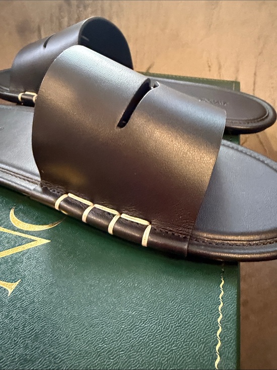 Sandals_&_Flip_Flops